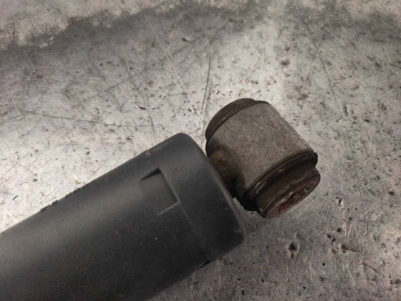 Recambio de amortiguador trasero derecho para dacia dokker ambiance referencia OEM IAM 562107865R  