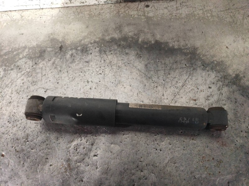 Recambio de amortiguador trasero izquierdo para dacia dokker ambiance referencia OEM IAM 562107865R  