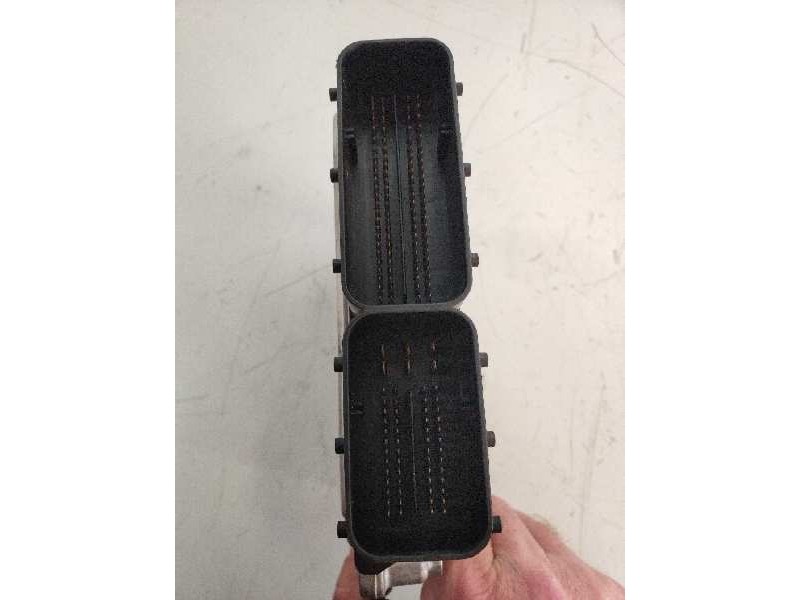 Recambio de centralita motor uce para bmw serie 3 berlina (e46) 320d referencia OEM IAM 0281010565 DDE7793443 