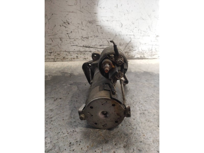 Recambio de motor arranque para dacia dokker ambiance referencia OEM IAM 233003329R  