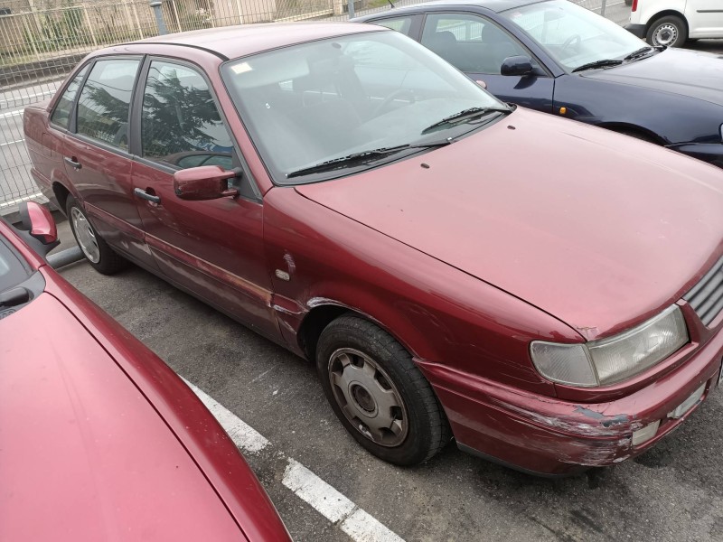 volkswagen passat berlina (3a2) del año 1994