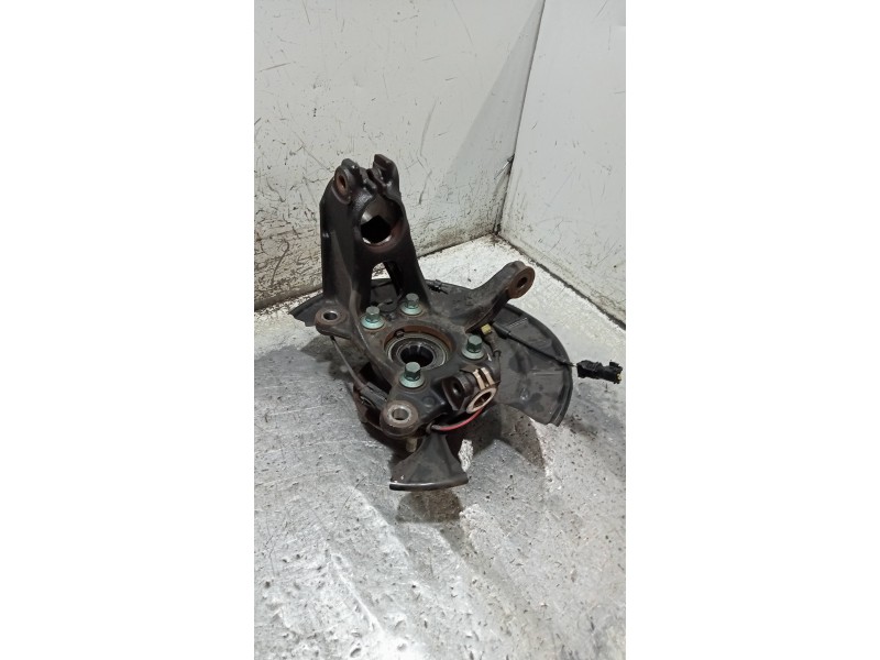 Recambio de mangueta delantera derecha para mazda cx-30 selection 2wd referencia OEM IAM   