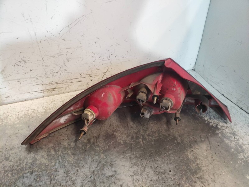 Recambio de piloto trasero derecho para ford cougar (mc) v6 referencia OEM IAM 938876  