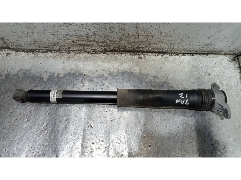 Recambio de amortiguador trasero izquierdo para mazda cx-30 selection 2wd referencia OEM IAM DFR528700A  