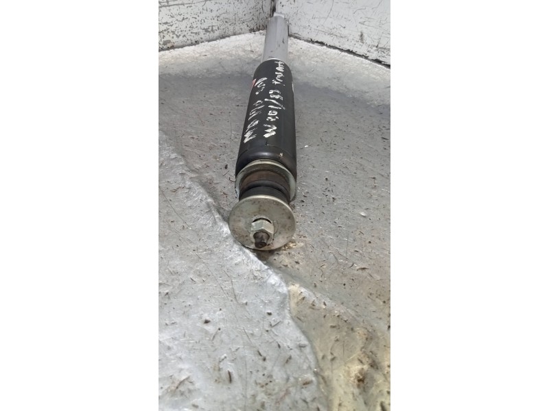 Recambio de amortiguador trasero derecho para mercedes clase c (w201) berlina d 190 (201.122) referencia OEM IAM 553177  