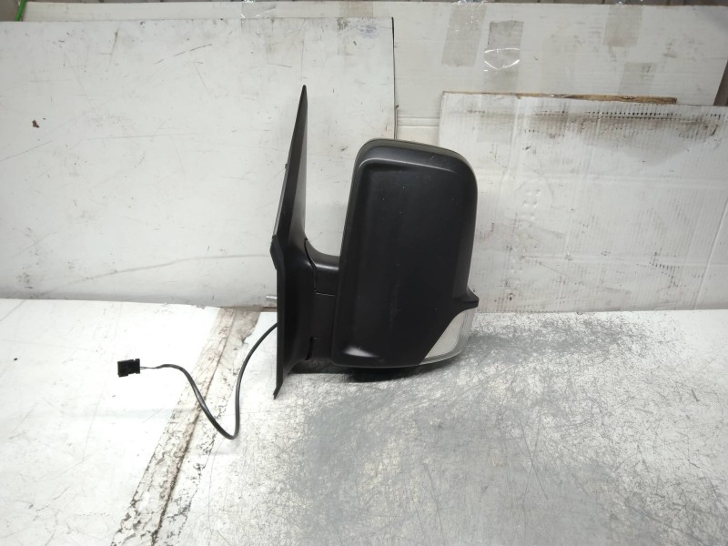 Recambio de retrovisor izquierdo para mercedes sprinterii caja cerrada (desde 01.06) 210/213/216 cdi (906.611/613) referencia OE