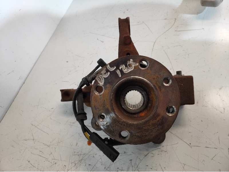 Recambio de mangueta delantera izquierda para dacia sandero stepway comfort referencia OEM IAM 19G18V  