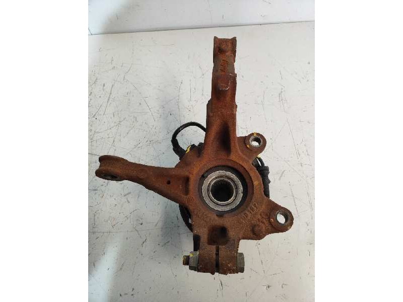 Recambio de mangueta delantera izquierda para dacia sandero stepway comfort referencia OEM IAM 19G18V  