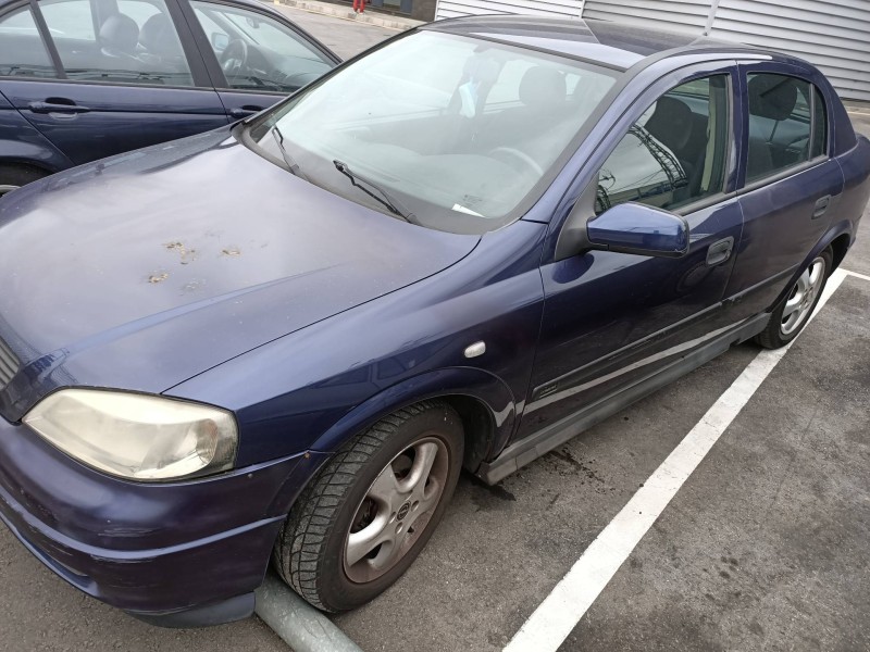 opel astra g berlina del año 1999