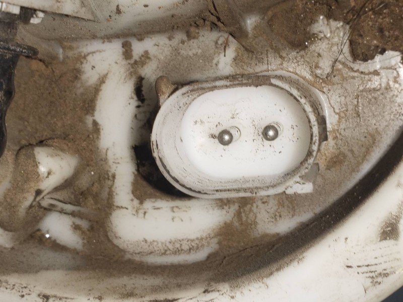 Recambio de bomba combustible para bmw serie 3 coupe (e92) 335i referencia OEM IAM 002786765715 A2C53025279 