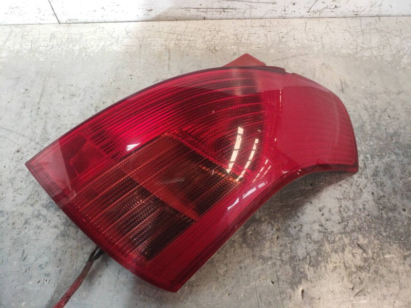 Recambio de piloto trasero derecho para suzuki swift berlina (mz) gl (5-ptas.) referencia OEM IAM   