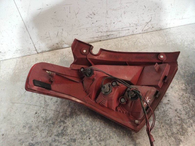 Recambio de piloto trasero derecho para suzuki swift berlina (mz) gl (5-ptas.) referencia OEM IAM   