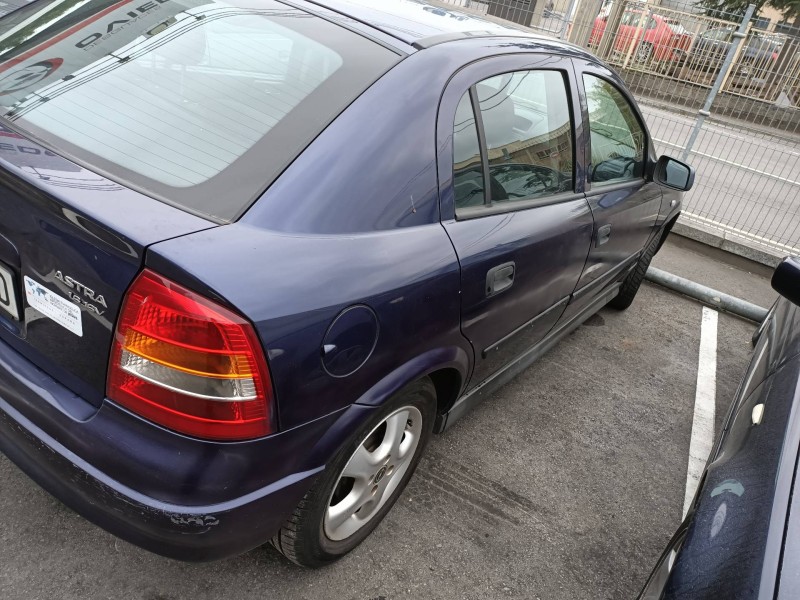 opel astra g berlina del año 1999