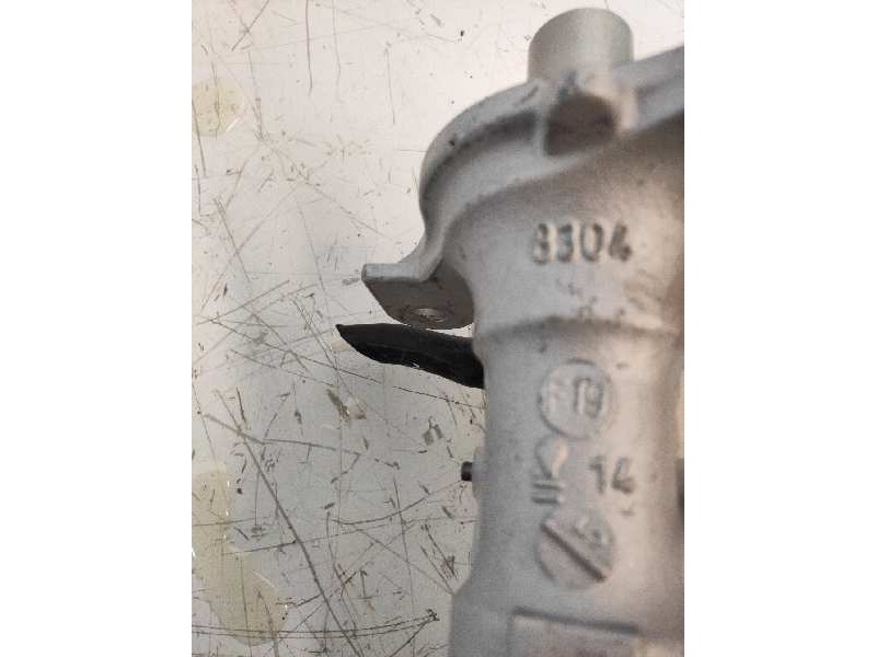 Recambio de bomba freno para dacia sandero stepway comfort referencia OEM IAM 8304  