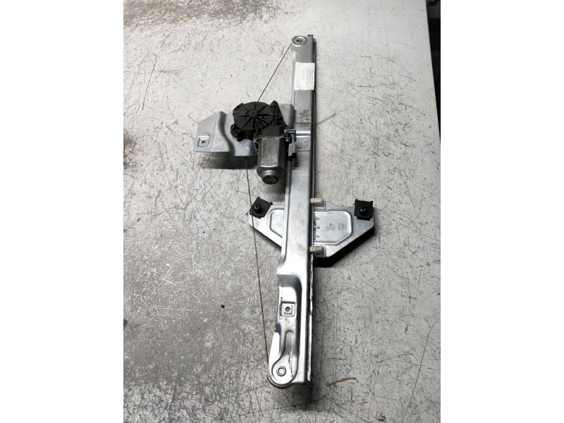 Recambio de elevalunas delantero derecho para peugeot partner kombi outdoor referencia OEM IAM 9680537880 BROSE 