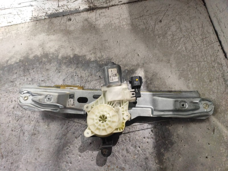 Recambio de elevalunas trasero derecho para ford focus lim. (cb8) titanium referencia OEM IAM BM51A27000BA  