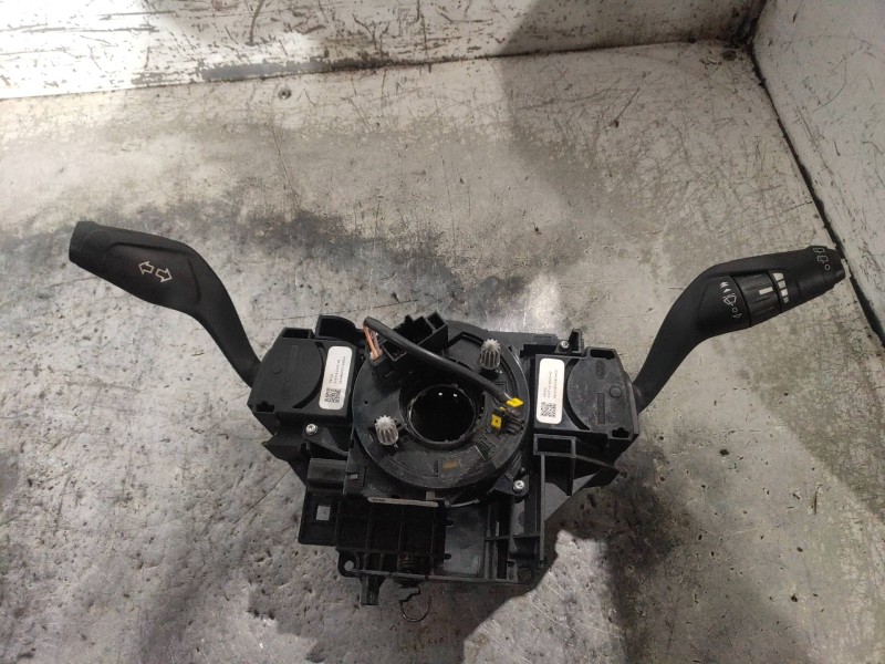 Recambio de mando luces para ford focus lim. (cb8) titanium referencia OEM IAM AV6T17A553AC AV6T13335AB BV6T13N064AF