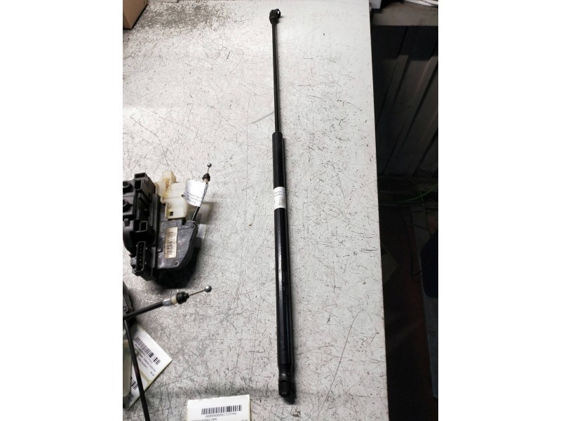 Recambio de amortiguadores capo para hyundai sonata (nf) 2.0 crdi comfort i referencia OEM IAM 311613K000 360N 