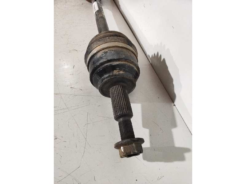 Recambio de transmision trasera derecha para jeep gr.cherokee (wk) 3.0 crd limited referencia OEM IAM P68193666AA  