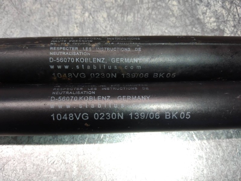 Recambio de amortiguadores capo para saab 9-5 familiar 1.9 tid vector referencia OEM IAM 12761582  0230N