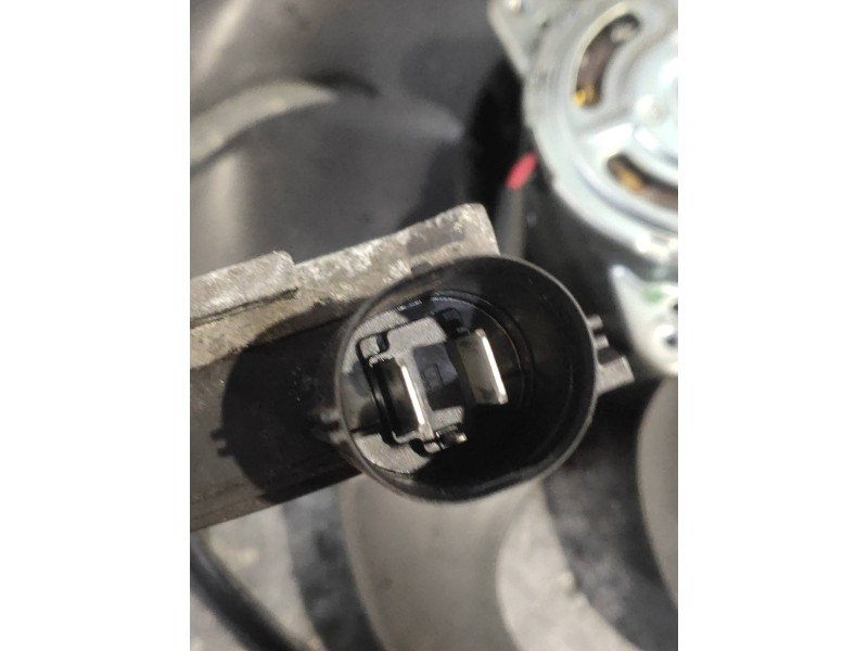 Recambio de electroventilador para ford focus lim. (cb8) titanium referencia OEM IAM 940002906 500013173211 