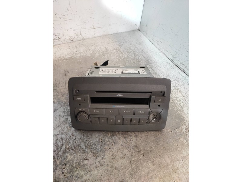 Recambio de sistema audio / radio cd para fiat panda (169) 1.4 16v 100hp referencia OEM IAM 7646315316  