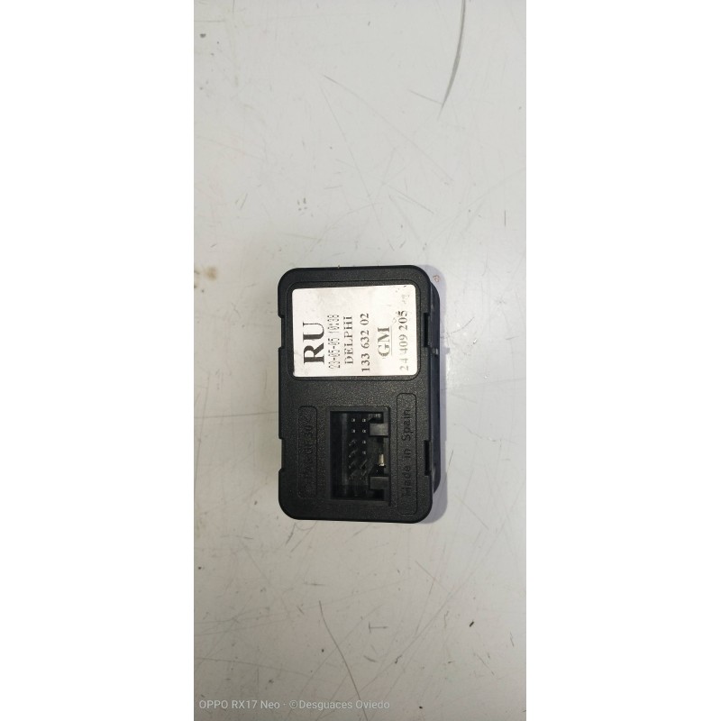 Recambio de mando elevalunas delantero izquierdo para opel corsa c blue line referencia OEM IAM 13363202  