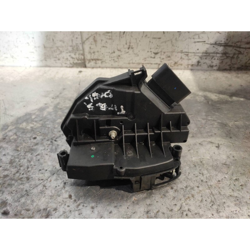 Recambio de motor cierre centralizado trasero derecho para ford focus lim. (cb8) titanium referencia OEM IAM BM5AA26412AC  