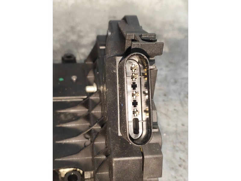 Recambio de motor cierre centralizado trasero derecho para ford focus lim. (cb8) titanium referencia OEM IAM BM5AA26412AC  