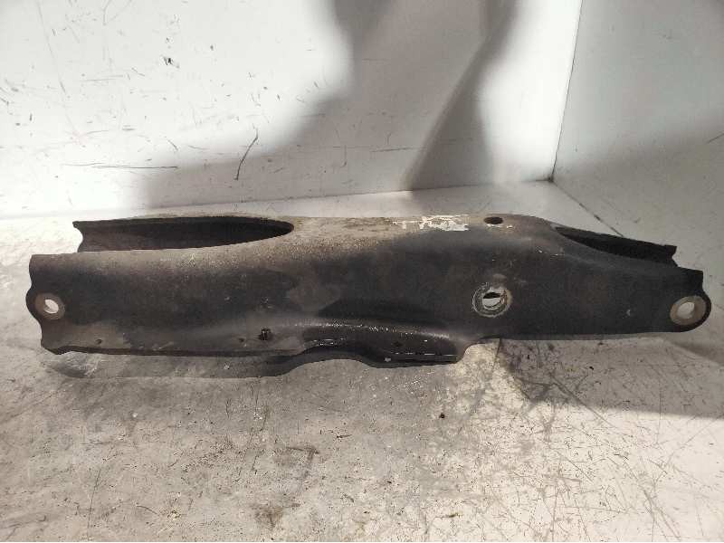 Recambio de brazo suspension superior trasero derecho para mercedes clase s (w220) berlina 500 (220.075) referencia OEM IAM   