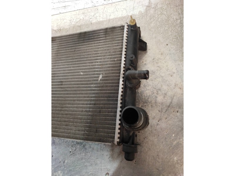 Recambio de radiador agua para fiat panda (169) 1.4 16v 100hp referencia OEM IAM 879847B 51759807 