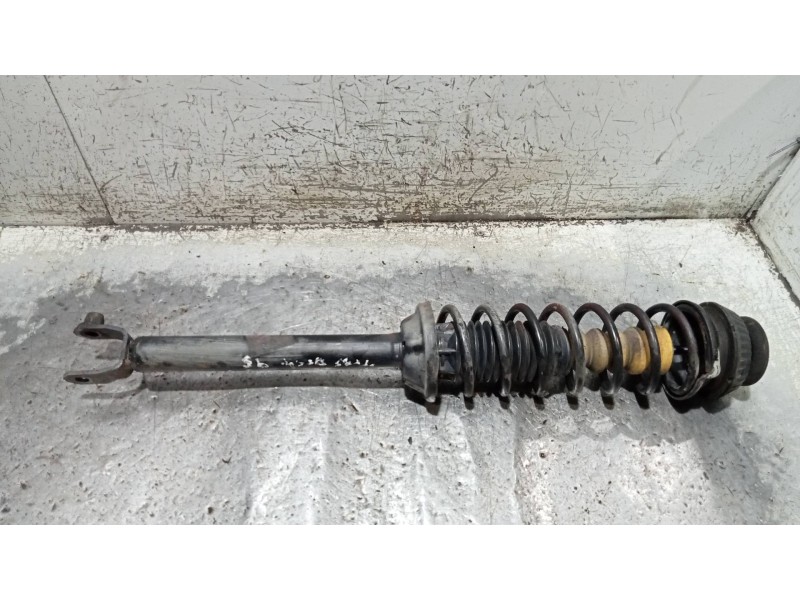 Recambio de amortiguador trasero derecho para ford fiesta berlina ghia referencia OEM IAM   