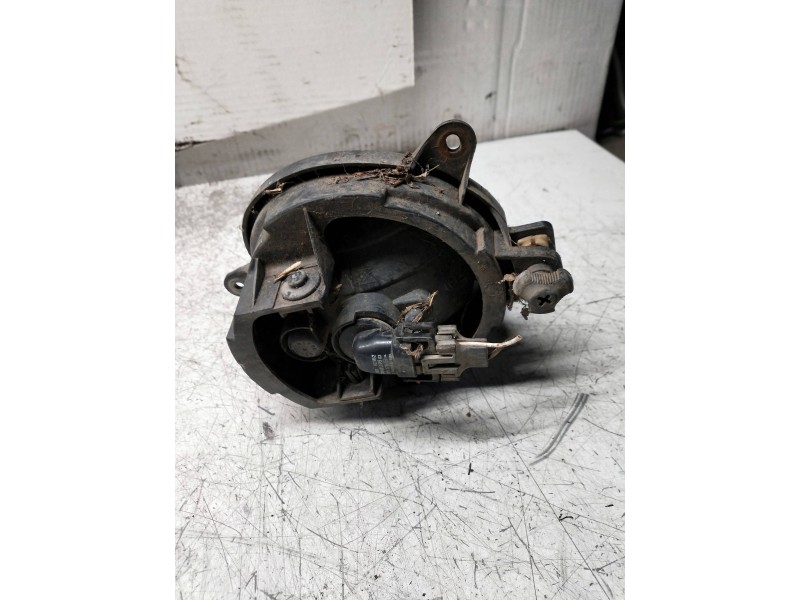 Recambio de faro antiniebla derecho para kia sorento 2.5 crdi vgt ex1 referencia OEM IAM   