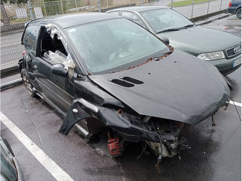 peugeot 206 berlina del año 2002