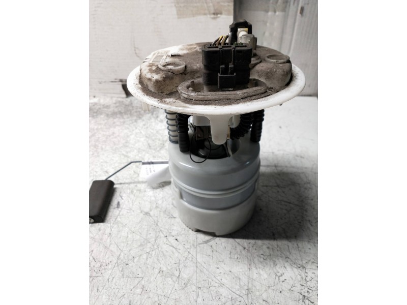 Recambio de bomba combustible para citroen c4 coupe by loeb referencia OEM IAM 9680352880  