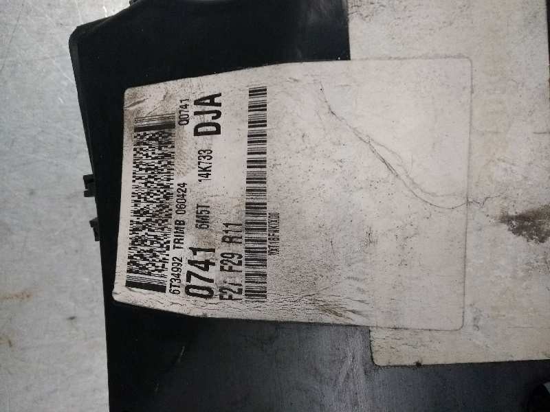 Recambio de caja reles / fusibles para ford focus berlina (cap) 2.0 tdci cat referencia OEM IAM 07416M5T14K733 6T34992 0741 DJA