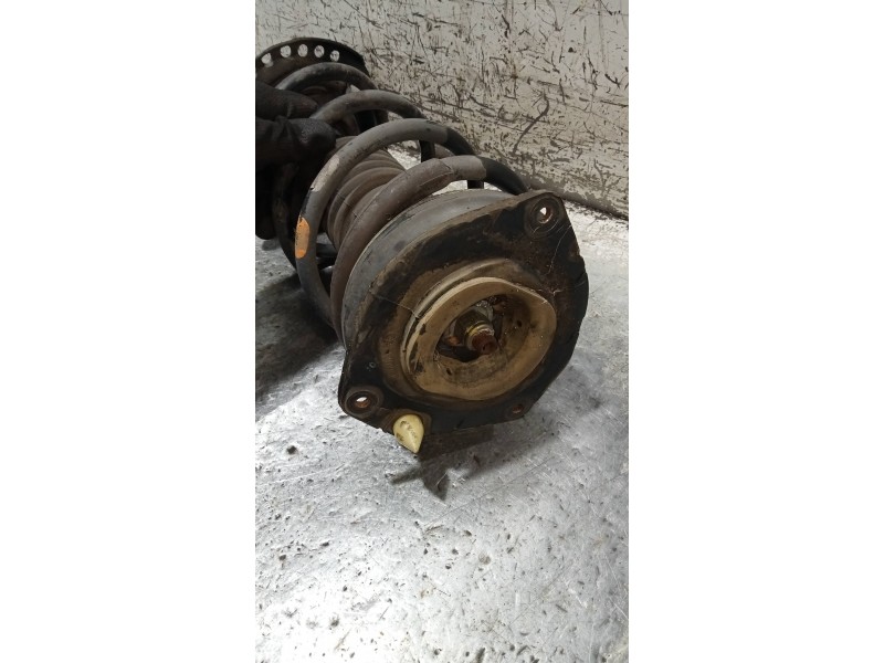 Recambio de amortiguador delantero izquierdo para renault megane ii classic berlina confort dynamique referencia OEM IAM 8200663