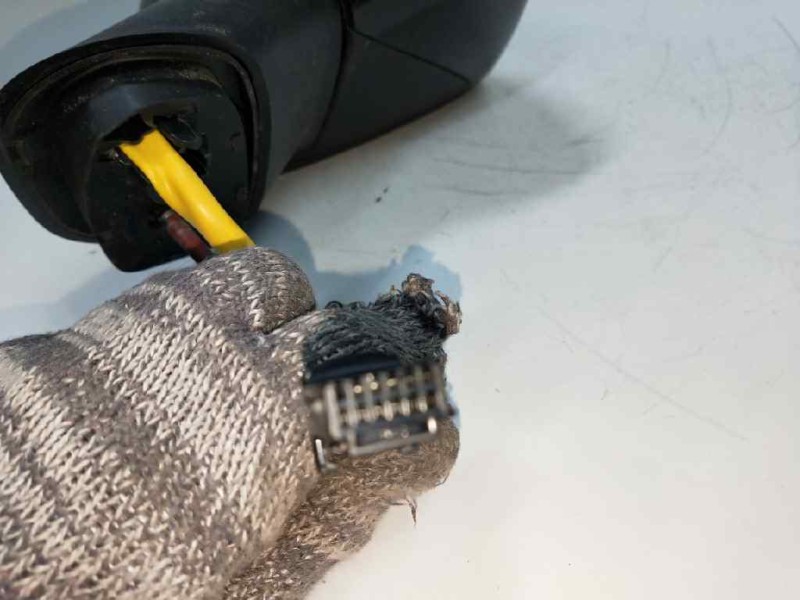 Recambio de retrovisor derecho para renault captur referencia OEM IAM   ELECTRICO