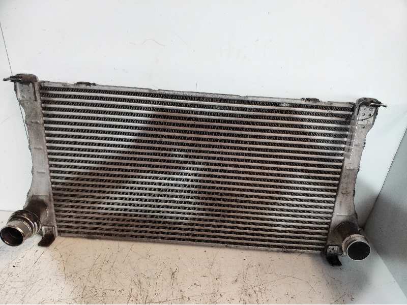 Recambio de intercooler para toyota auris luna referencia OEM IAM JD1271002541  179400R020