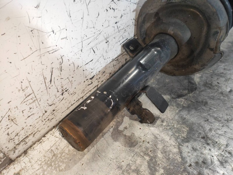 Recambio de amortiguador delantero derecho para ford focus lim. (cb8) titanium referencia OEM IAM BV6118045AB  