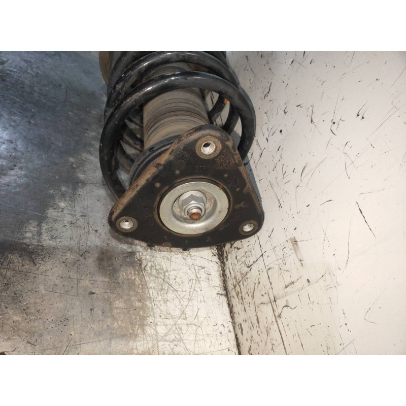 Recambio de amortiguador delantero derecho para ford focus lim. (cb8) titanium referencia OEM IAM BV6118045AB  