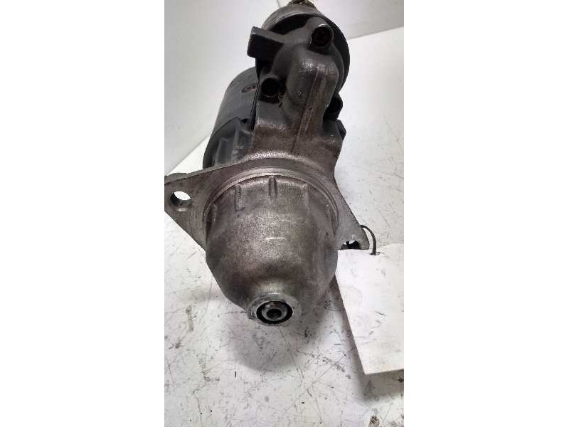 Recambio de motor arranque para bmw serie 8 (e31) 850i automático referencia OEM IAM 0001218135 BOSCH 