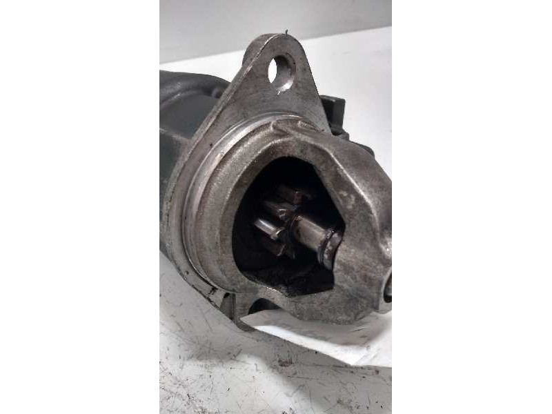 Recambio de motor arranque para bmw serie 8 (e31) 850i automático referencia OEM IAM 0001218135 BOSCH 