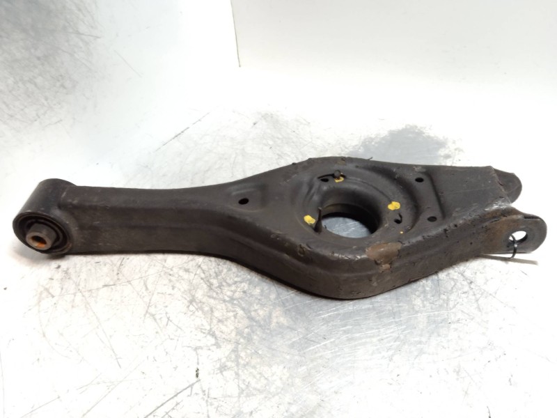 Recambio de brazo suspension inferior trasero derecho para hyundai i30 classic gls referencia OEM IAM   