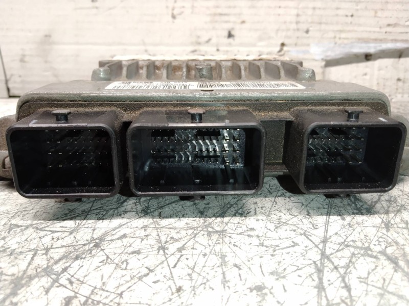 Recambio de centralita motor uce para peugeot 307 (s1) xt referencia OEM IAM 5WS40045BT SW9650517980 HW9647423380 SID801A