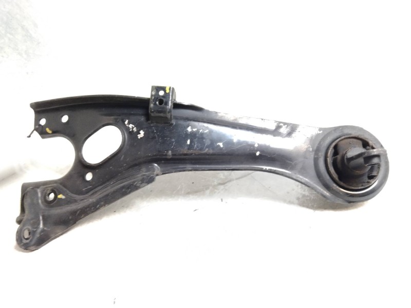 Recambio de brazo suspension inferior trasero derecho para hyundai i30 classic gls referencia OEM IAM   