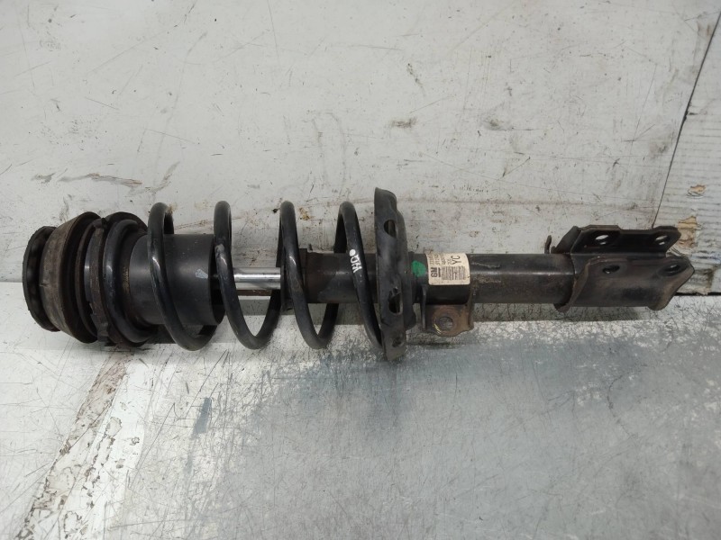 Recambio de amortiguador delantero derecho para opel corsa c blue line referencia OEM IAM 22185128 9127456 