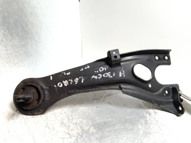 Recambio de brazo suspension inferior trasero izquierdo para hyundai i30cw 1.6 crdi cat referencia OEM IAM   
