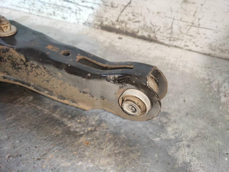 Recambio de brazo suspension inferior trasero derecho para ford focus lim. (cb8) titanium referencia OEM IAM   