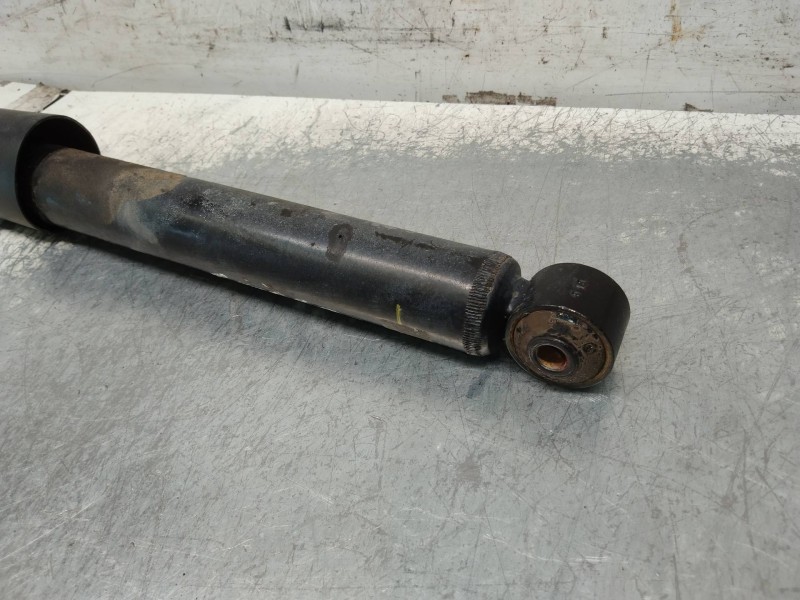 Recambio de amortiguador trasero derecho para opel corsa c blue line referencia OEM IAM 13146444 644609745 